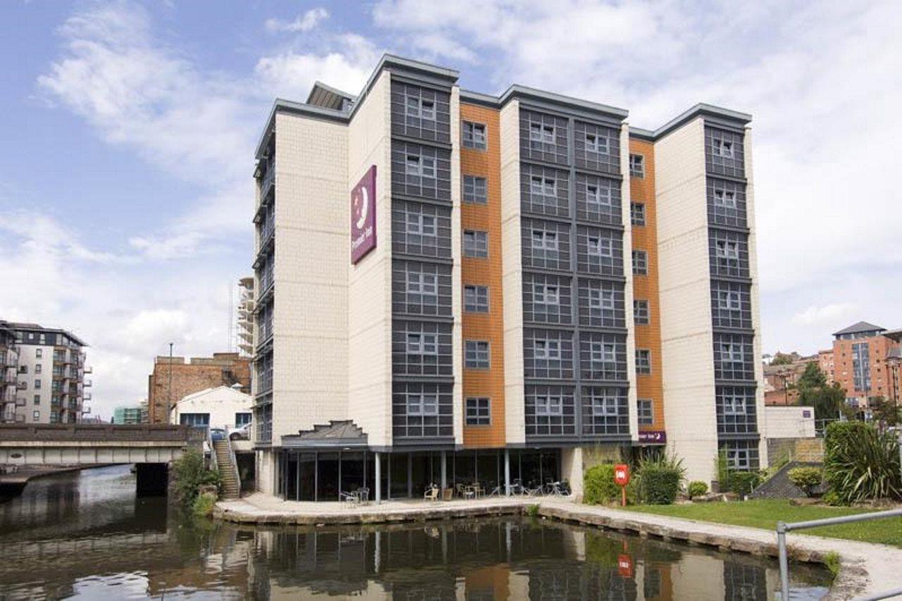 Premier Inn Nottingham Arena Exteriör bild